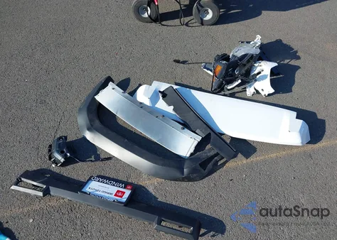 2025 Toyota 4Runner Sr5 z USA, uszkodzony, nr VIN JTEVA5AR4S5001683